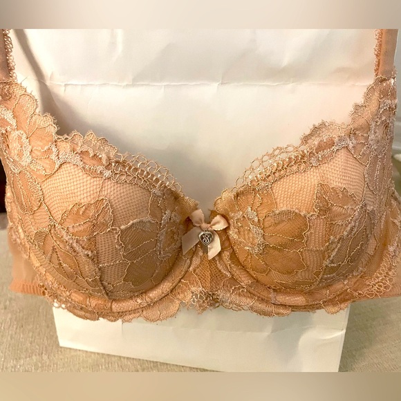 Victoria's Secret Other - Body By Victoria Lined Demi 36A
